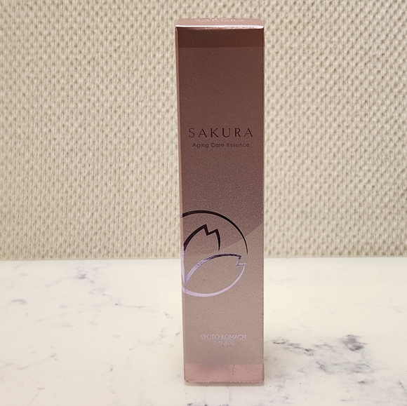 Kyoto Komachi Sakura Aging Care Essence 30 mL Sealed